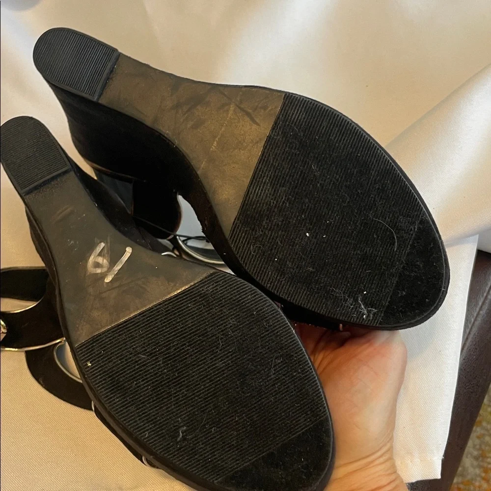 Sbicca Black and Gold Studded Sandals